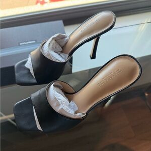 Tony Bianca Flora Mules